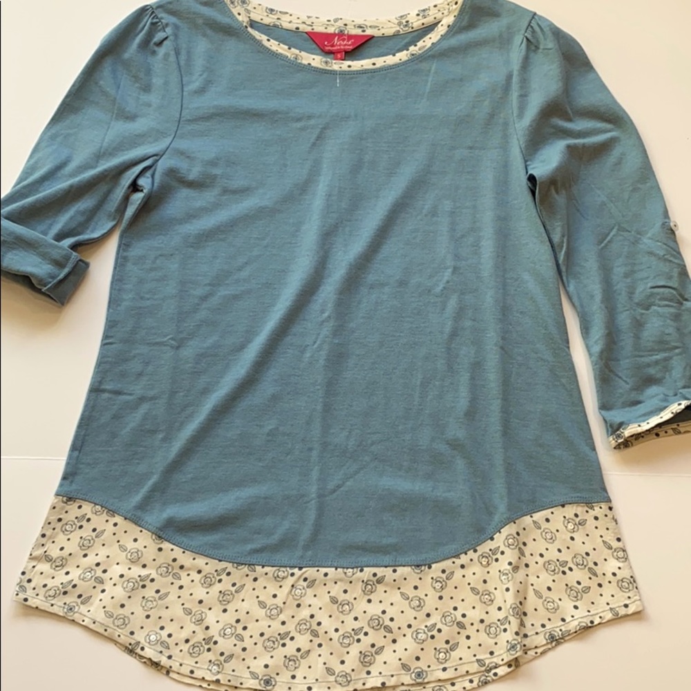 Ness Small Roll Cuff 3/4 Sleeve Pullover Top D15